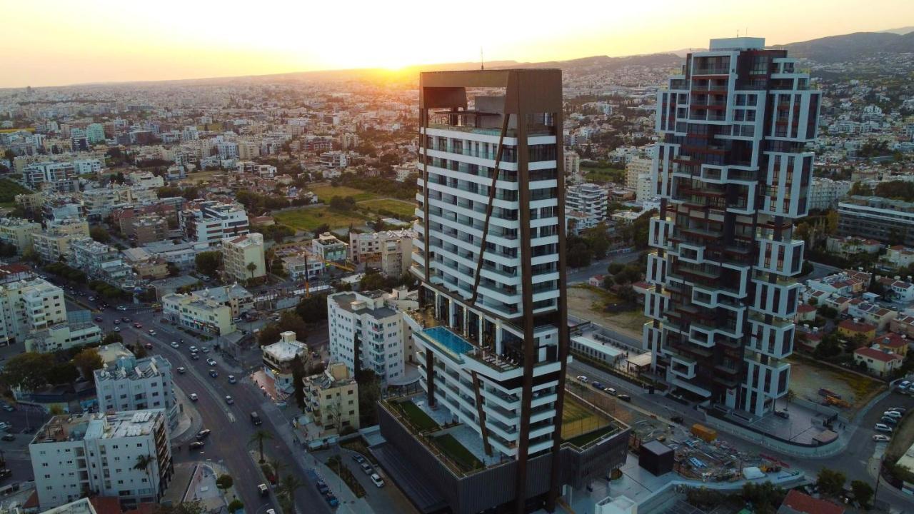 Luxury Private Apartments - Лимасол Экстерьер фото