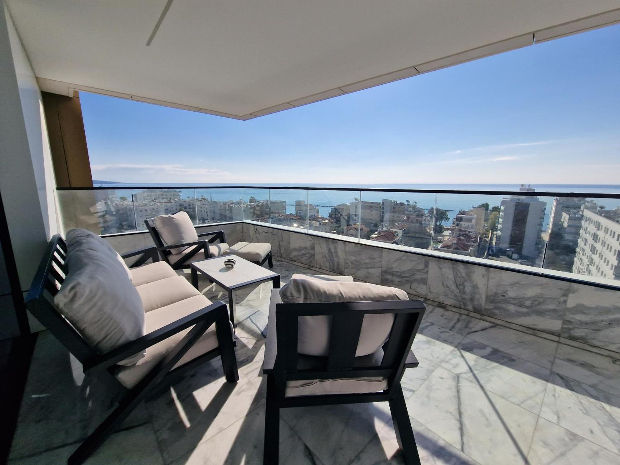 Luxury Private Apartments - Лимасол Экстерьер фото